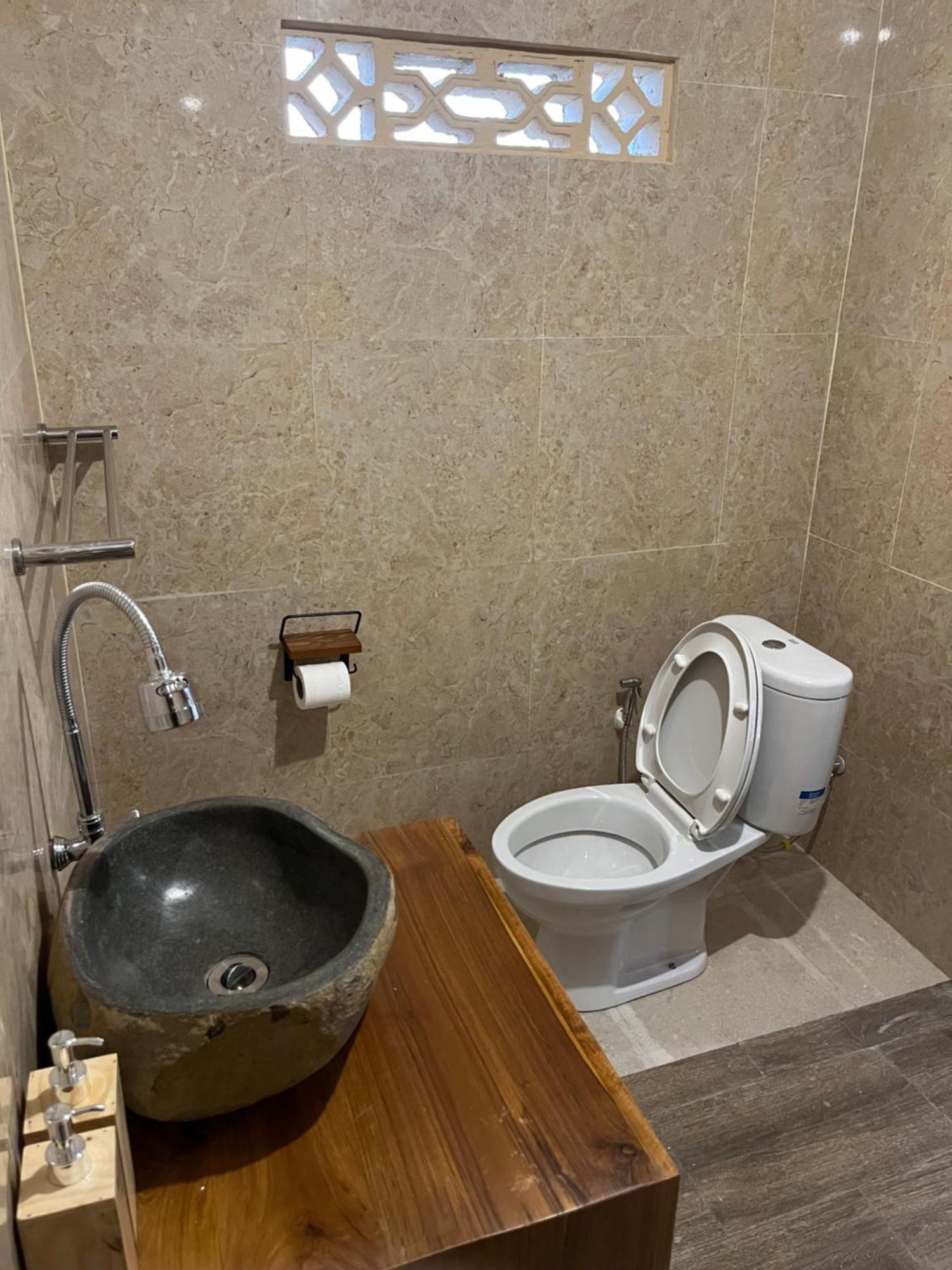 ウブドAnanda Houseアパートメント エクステリア 写真