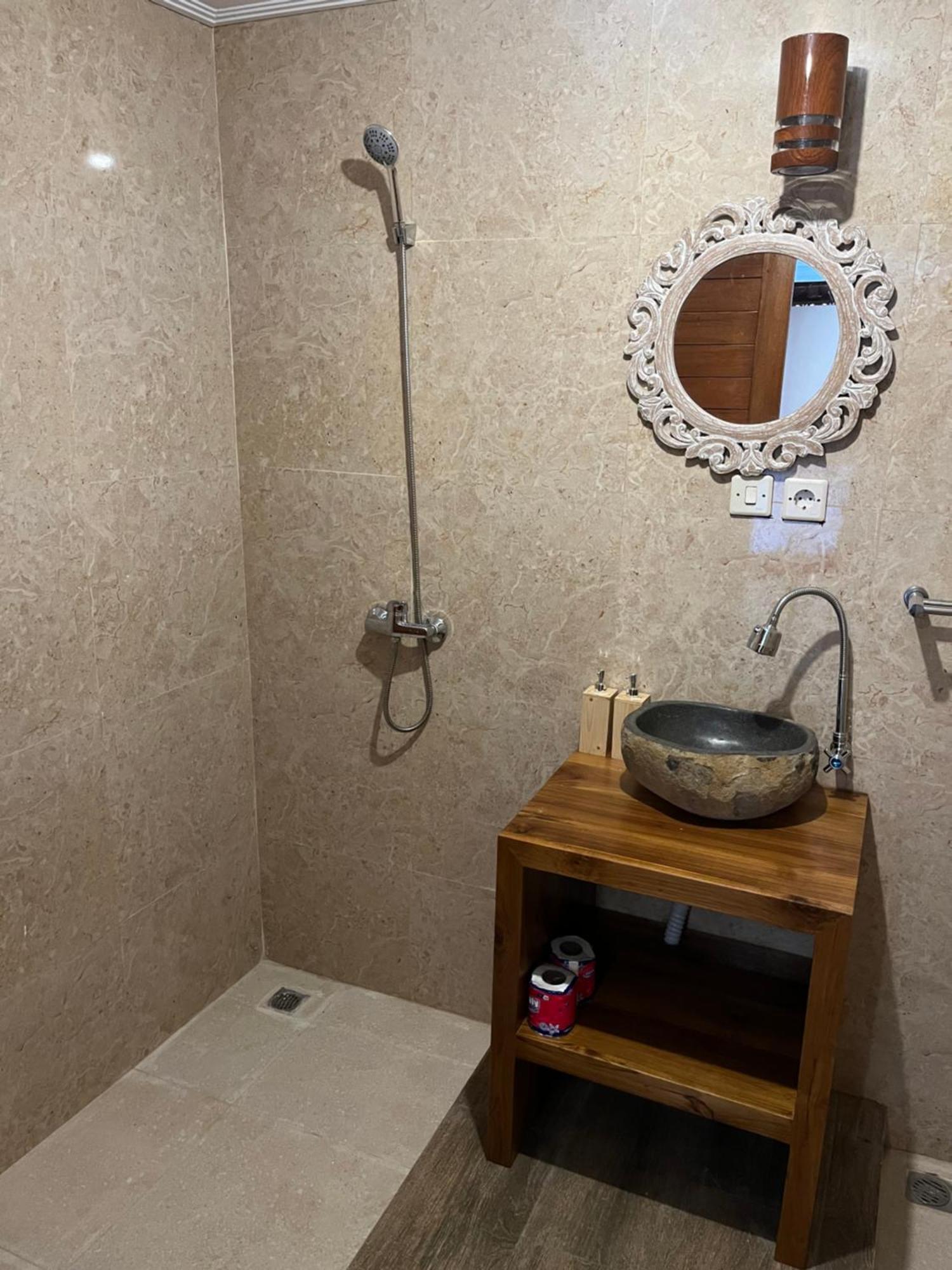 ウブドAnanda Houseアパートメント エクステリア 写真